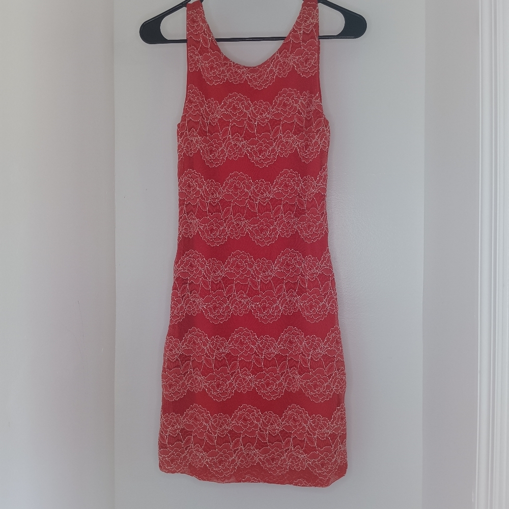 Red Lace Sleeveless Dress